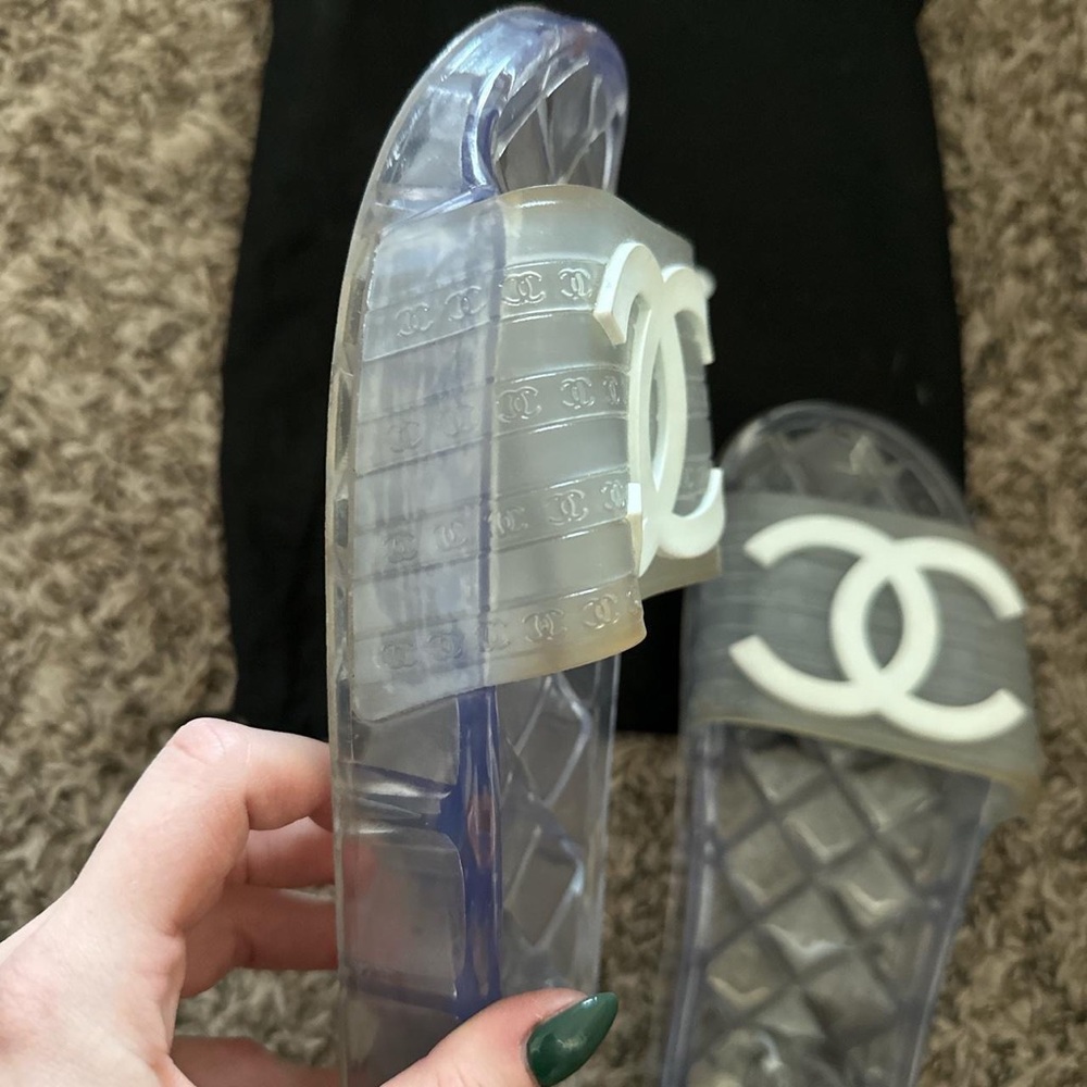 Chanel jelly slides - Picture 2 of 3